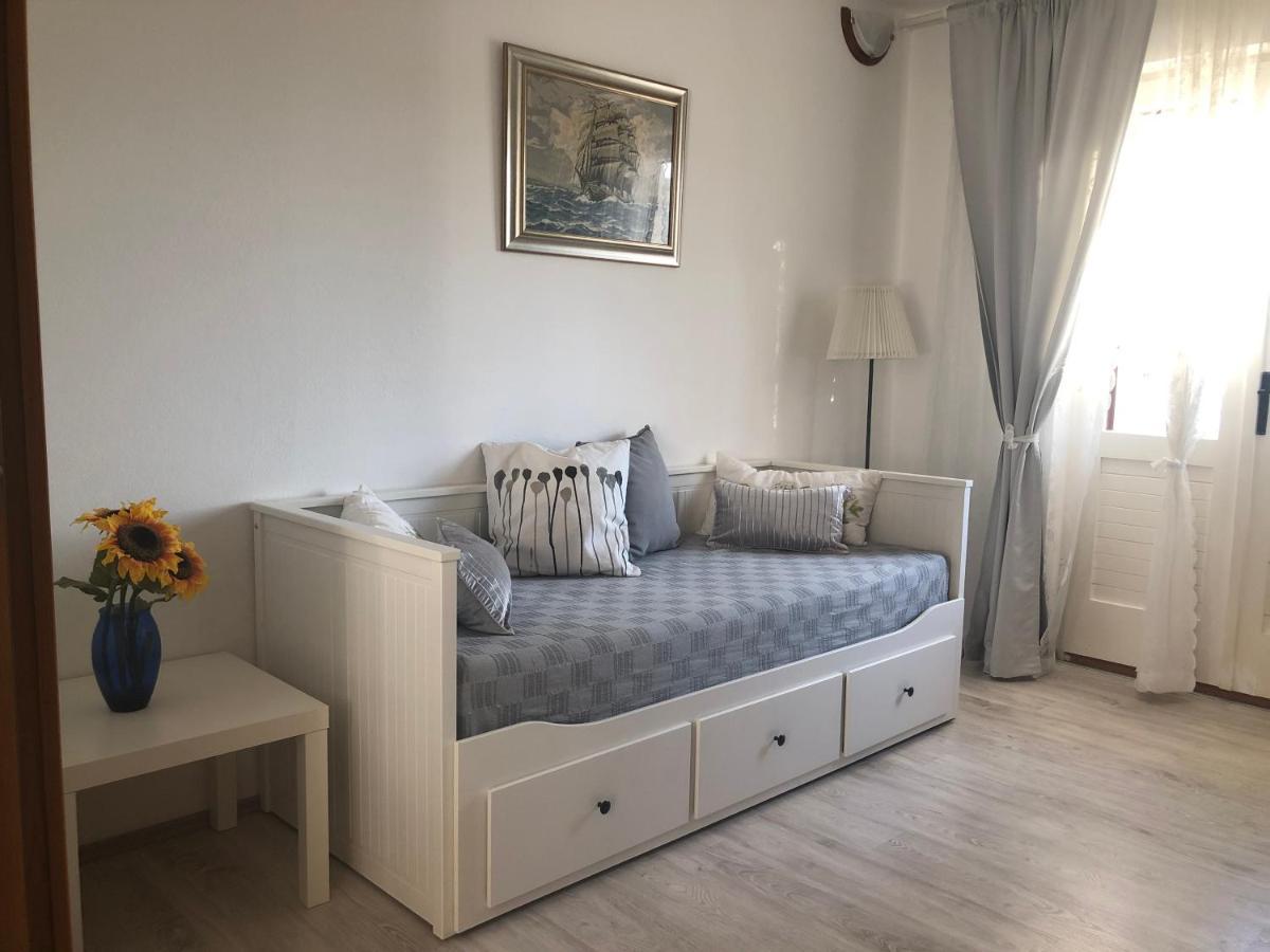 Apartmani Maretimo 프리모스턴 외부 사진