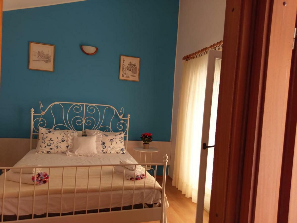 Apartmani Maretimo 프리모스턴 외부 사진